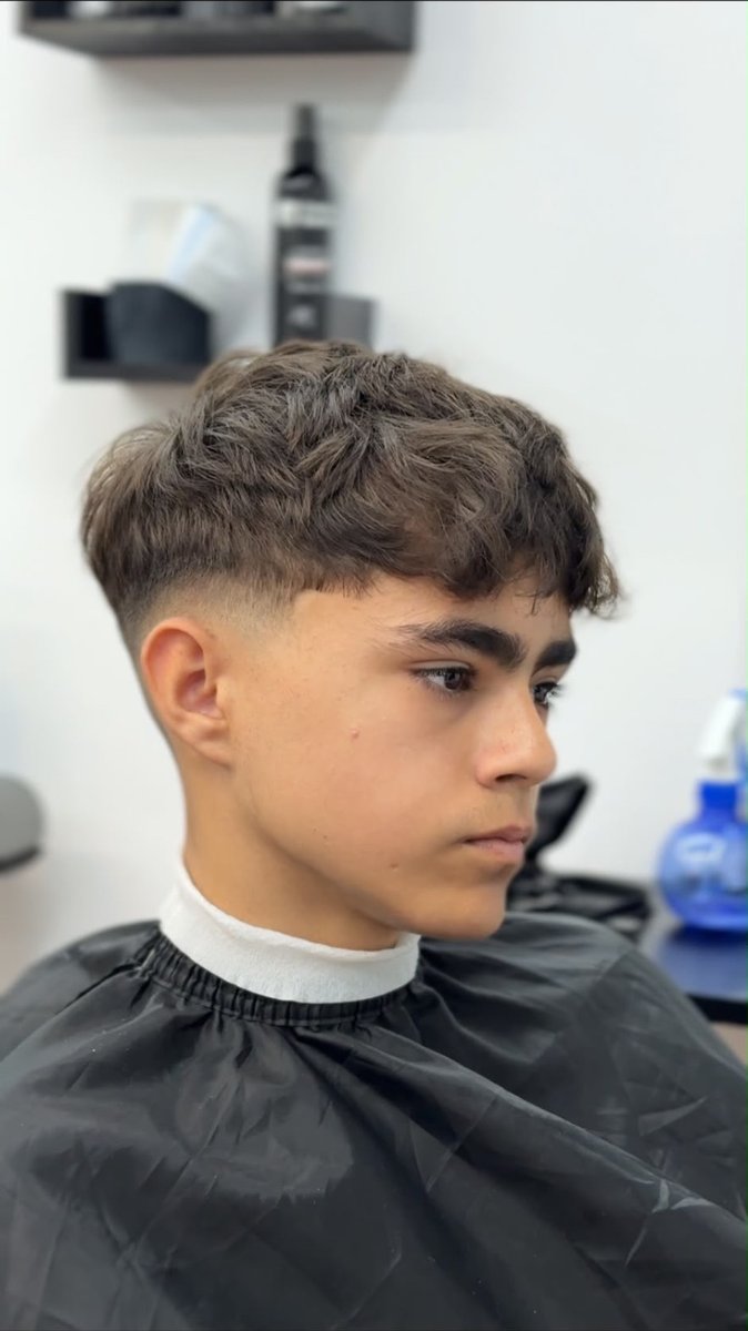 Tunsoare făcută în salon — lucrarea 2